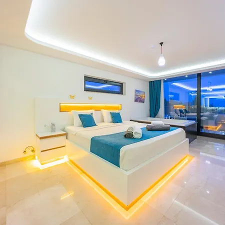 ヴィラ Cratos カルカン