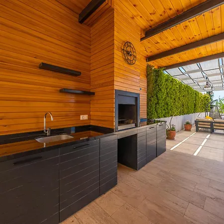 Cratos Villa *
